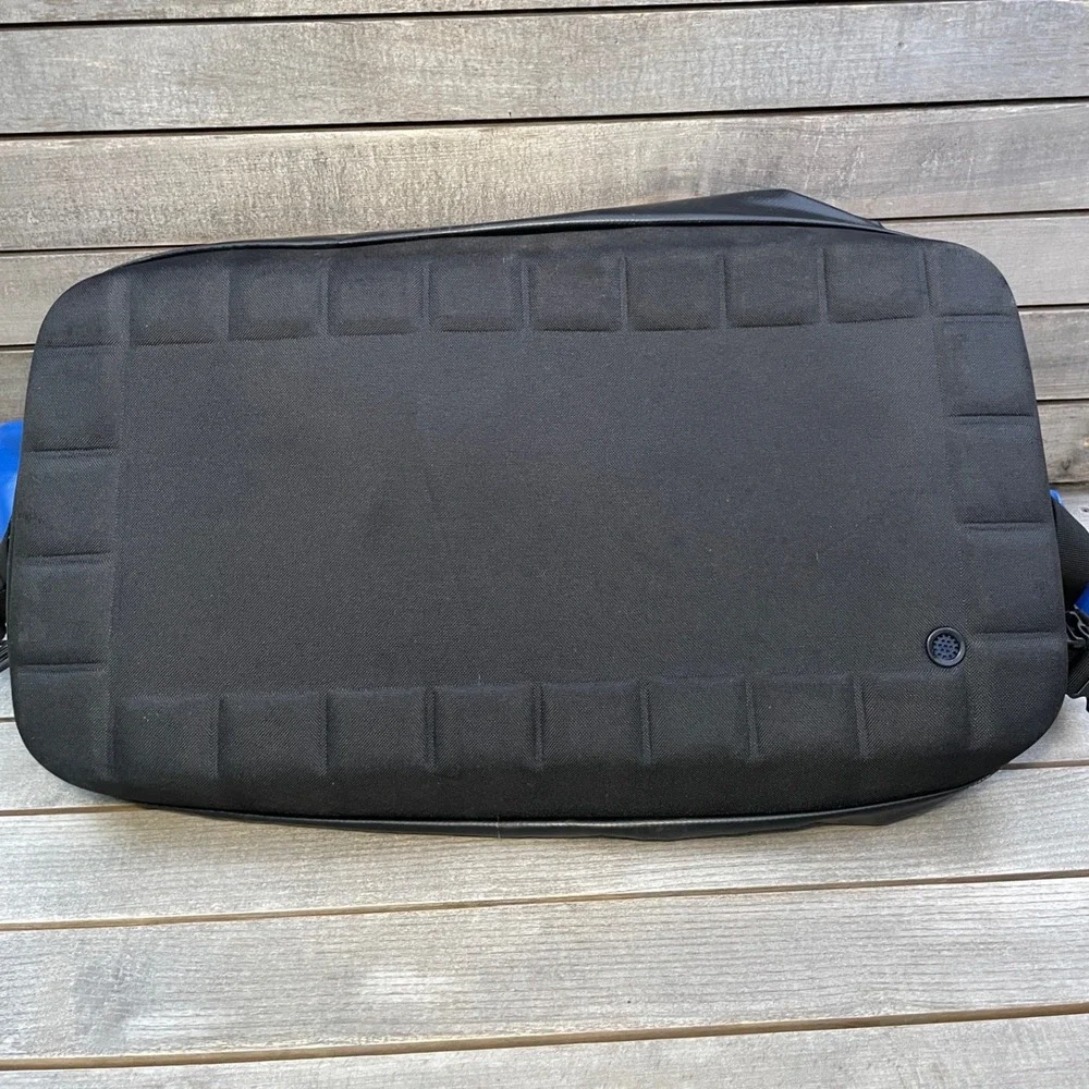 Dry Pak Waterproof Duffel Bag Blue Black Roll Top Large 22